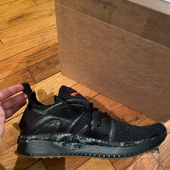 Puma Evoknit Sneaker - Picture 2 of 2